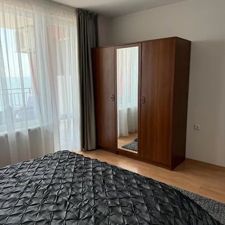 Апартамент Noks Panorama Елените