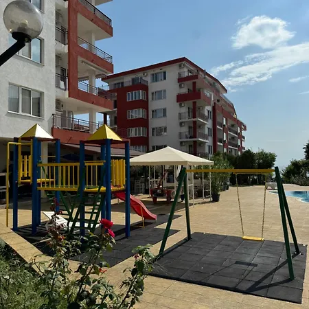 Noks Panorama * Елените