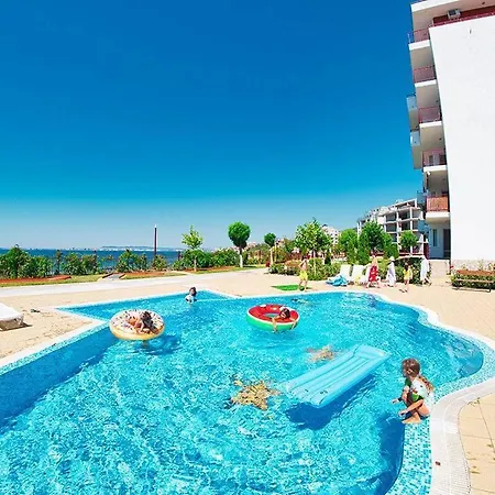 Noks Panorama Апартамент Елените